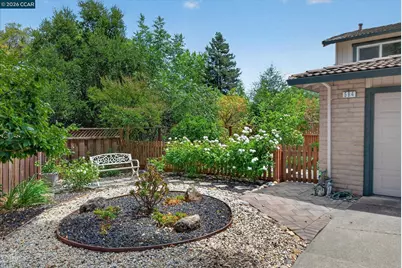 584 Mission Pl, Danville, CA 94526 - Photo 3