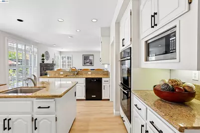 477 Obsidian Way, Clayton, CA 94517 - Photo 13