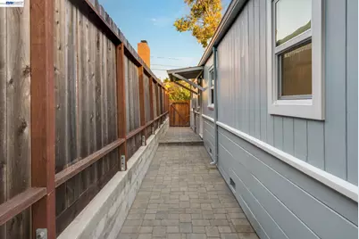 3085 Bantry Ave, Oakland, CA 94605 - Photo 27