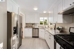 3085 Bantry Ave, Oakland, CA 94605 - Photo 15