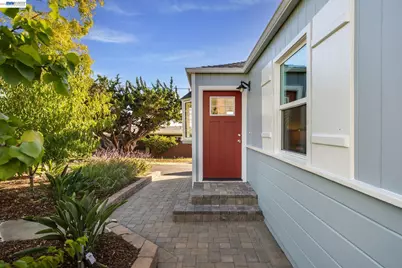 3085 Bantry Ave, Oakland, CA 94605 - Photo 3