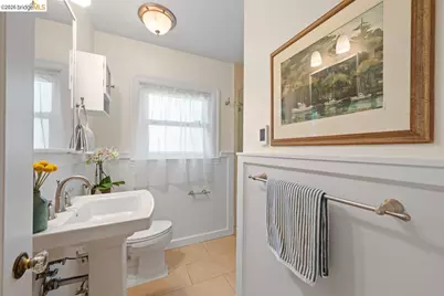 5801 Picardy, Oakland, CA 94605 - Photo 63