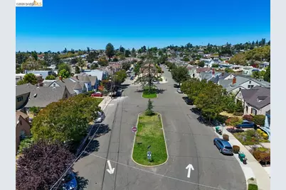 5801 Picardy, Oakland, CA 94605 - Photo 89