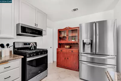 2072 Chalomar Rd, Concord, CA 94518 - Photo 11