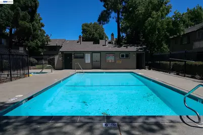 1041 Chadwick Cir, Bay Point, CA 94565 - Photo 31