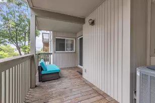215 Whale Bone Ct, Vallejo, CA 94591 - Photo 17