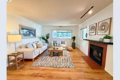 215 Whale Bone Ct, Vallejo, CA 94591 - Photo 1