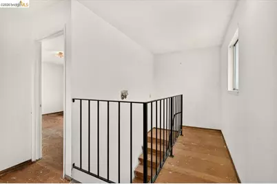 998 Jones Street, Berkeley, CA 94710 - Photo 27