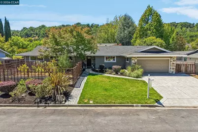 102 Brookfield Dr, Moraga, CA 94556 - Photo 1