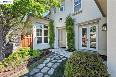 5099 Round Hill Dr, Dublin, CA 94568 - Photo 3