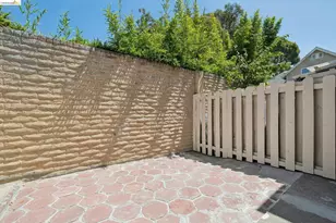 1021 Santa Ines Ct, Oakland, CA 94601 - Photo 31