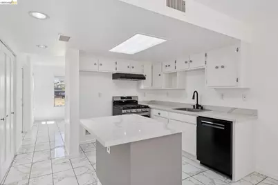 1021 Santa Ines Ct, Oakland, CA 94601 - Photo 11