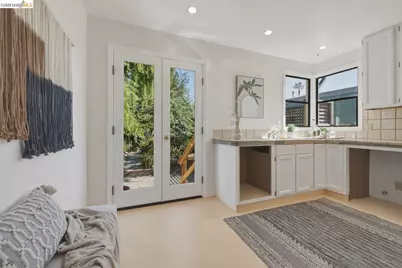 1242 Burnett St, Berkeley, CA 94702 - Photo 15
