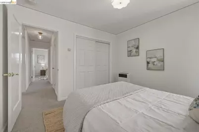 1242 Burnett St, Berkeley, CA 94702 - Photo 19