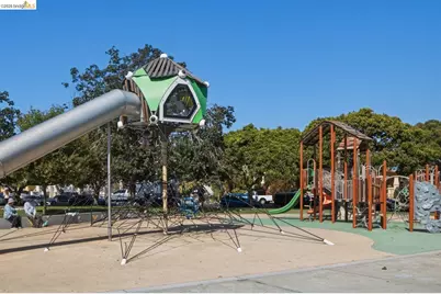 1242 Burnett St, Berkeley, CA 94702 - Photo 49