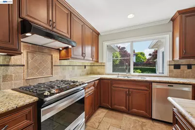 6620 Thames Dr., Gilroy, CA 95020 - Photo 9