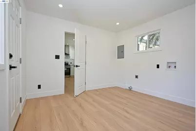 1215 Warren St, Martinez, CA 94553 - Photo 11