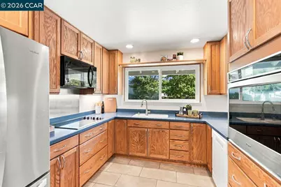 202 Miramonte Dr, Moraga, CA 94556 - Photo 5