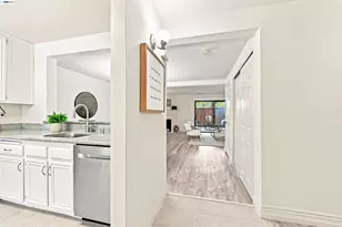 6001 Joaquin Murieta Ave, Newark, CA 94560 - Photo 13