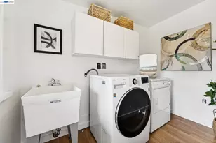 10907 Julius St, Oakland, CA 94605 - Photo 27