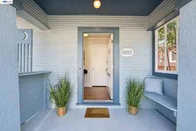 10907 Julius St, Oakland, CA 94605 - Photo 33