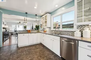 10907 Julius St, Oakland, CA 94605 - Photo 15