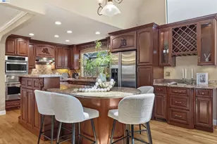 11055 La Paloma Dr, Cupertino, CA 95014 - Photo 13