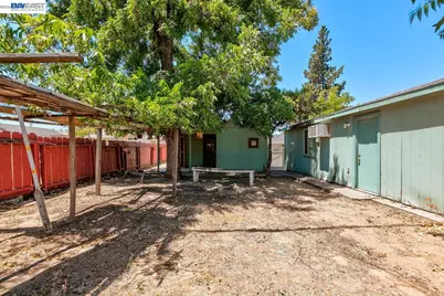 322 Poplar Ave, Manteca, CA 95336 - Photo 71
