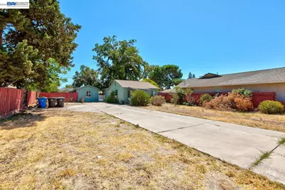 322 Poplar Ave, Manteca, CA 95336 - Photo 13