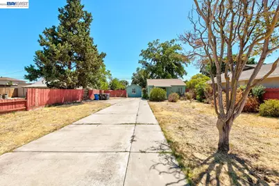 322 Poplar Ave, Manteca, CA 95336 - Photo 5