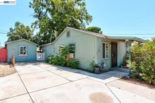 322 Poplar Ave, Manteca, CA 95336 - Photo 1