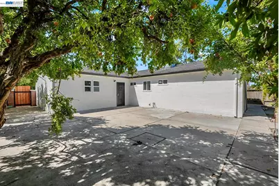 587 Somoa Lane, Lathrop, CA 95330 - Photo 37