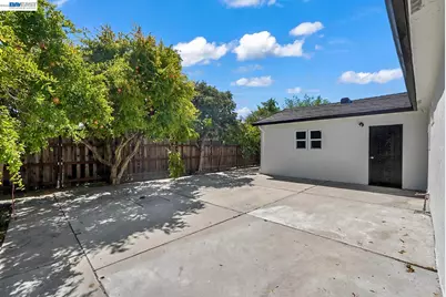 587 Somoa Lane, Lathrop, CA 95330 - Photo 35