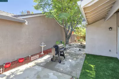 209 Cedar Rock Cir, Sacramento, CA 95823 - Photo 29
