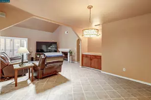 209 Cedar Rock Cir, Sacramento, CA 95823 - Photo 5