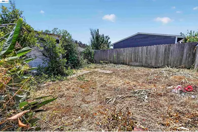 7015 Holly St, Oakland, CA 94621 - Photo 19