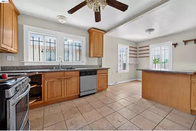 7015 Holly St, Oakland, CA 94621 - Photo 7
