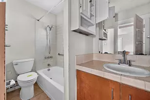 7015 Holly St, Oakland, CA 94621 - Photo 13
