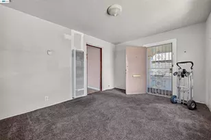 7015 Holly St, Oakland, CA 94621 - Photo 5