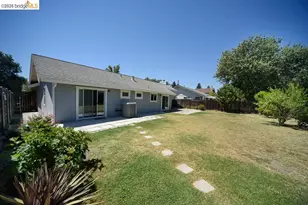 39 Stanislaus Cir, Sacramento, CA 95831 - Photo 15