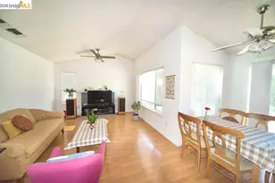 39 Stanislaus Cir, Sacramento, CA 95831 - Photo 3