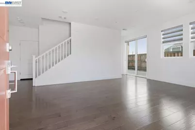 2134 Daimler St, Lathrop, CA 95330 - Photo 5