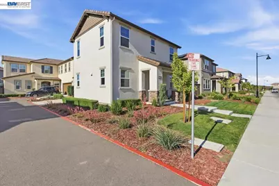 2134 Daimler St, Lathrop, CA 95330 - Photo 3