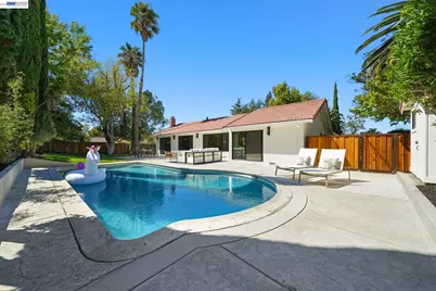 2883 Bowling Green Dr, Walnut Creek, CA 94598 - Photo 35