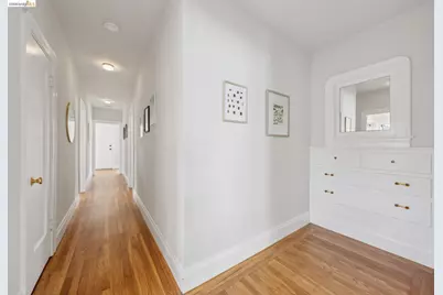 214 Mandalay Rd, Oakland, CA 94618 - Photo 31