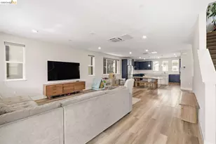2825 Crusader St, Alameda, CA 94501 - Photo 11