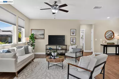 1814 Balsam Ct, Lathrop, CA 95330 - Photo 7