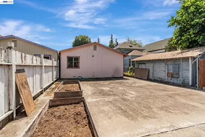 2538 16th St, Oakland, CA 94601 - Photo 33
