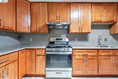 2538 16th St, Oakland, CA 94601 - Photo 11