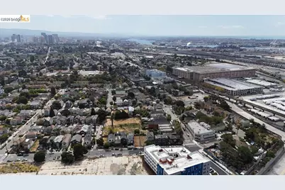 826 Pine St, Oakland, CA 94607 - Photo 13